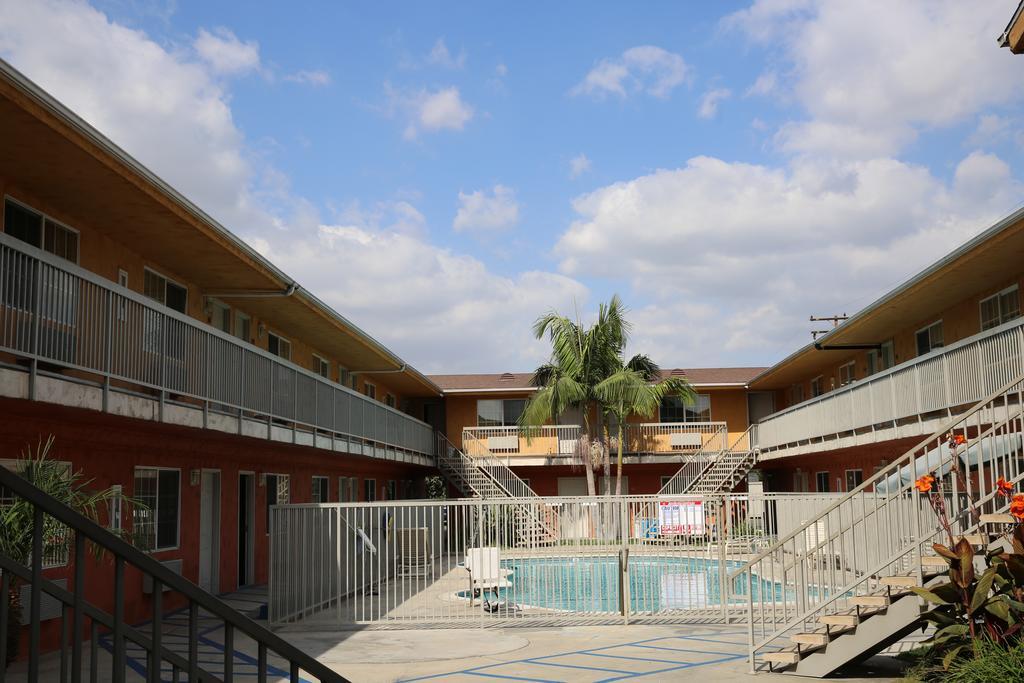 Chateau Inn & Suites Downey Esterno foto